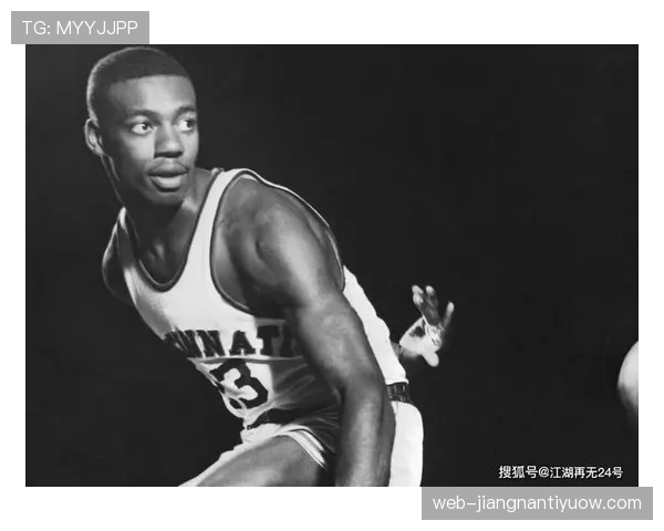 奥斯卡·罗伯特森助攻核心优势显著 制造突破拉开球队进攻空间