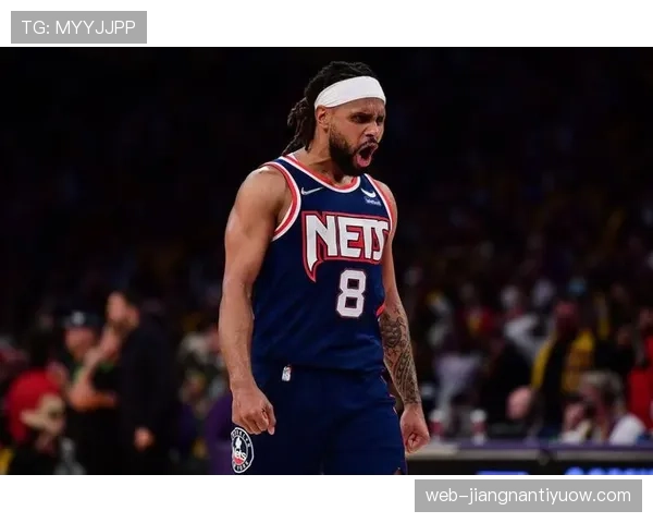 米尔斯利用挡拆创造机会提升三分效率，拉开球队进攻空间